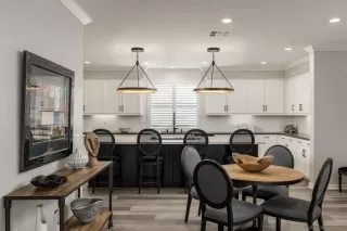 Photo #2: 240005382 Listing