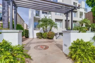 Photo #2: 240005408 Listing