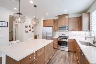 Photo #1: 240005432 Listing