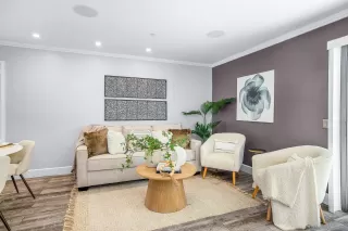 Photo #5: 240005442 Listing