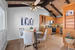 Photo #6: 240005449 Listing