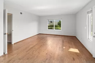 Photo #2: 240005457 Listing