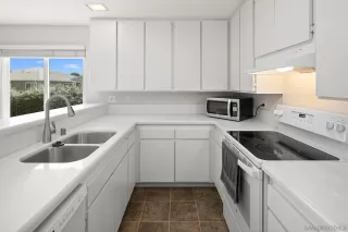 Photo #3: 240005457 Listing