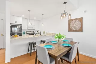 Photo #6: 240005522 Listing 