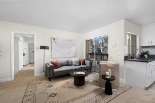 Photo #2: 240005535 Listing