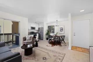 Photo #3: 240005535 Listing