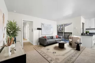 Photo #6: 240005535 Listing