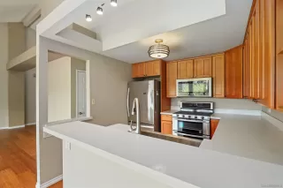 Photo #6: 240005557 Listing 