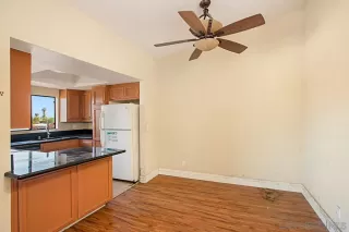 Photo #4: 240005559 Listing