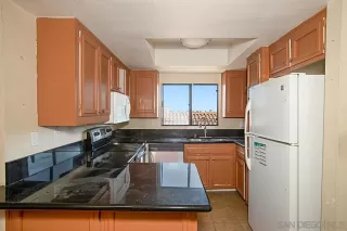 Photo #6: 240005559 Listing