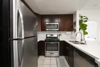 Photo #3: 240005570 Listing 