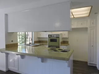 Photo #2: 240005571 Listing 