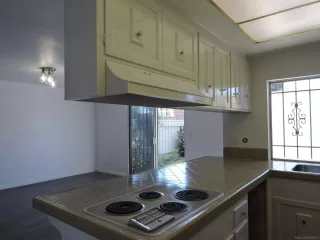 Photo #3: 240005571 Listing 