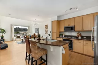 Photo #5: 240005604 Listing