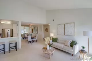 Photo #5: 240005605 Listing