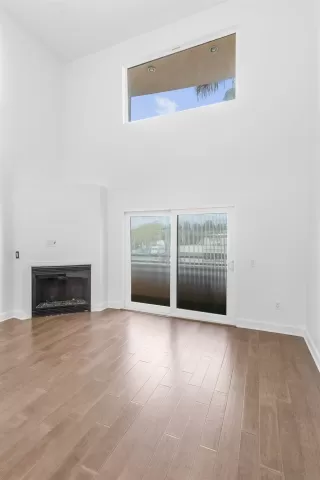 Photo #2: 240005662 Listing 