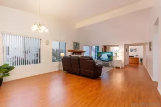 Photo #5: 240005710 Listing