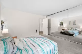 Photo #4: 240005714 Listing 