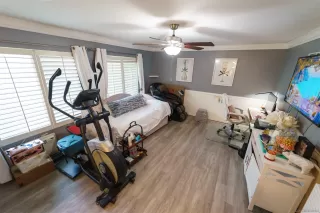 Photo #2: 240005717 Listing 