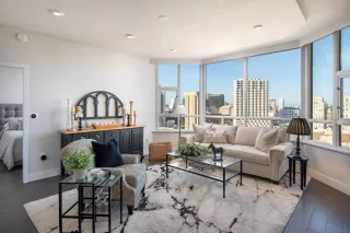 Photo #4: 240005718 Listing