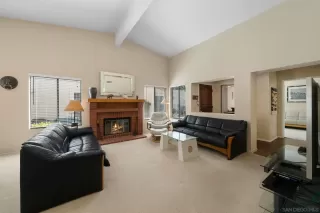 Photo #4: 240005732 Listing