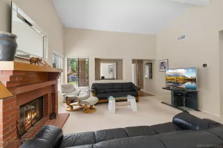 Photo #6: 240005732 Listing