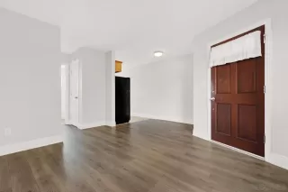 Photo #5: 240005733 Listing