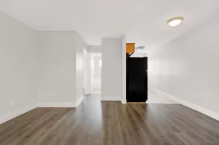 Photo #6: 240005733 Listing