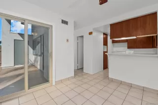 Photo #4: 240005758 Listing