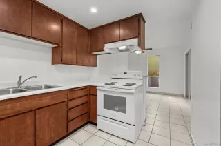 Photo #5: 240005758 Listing