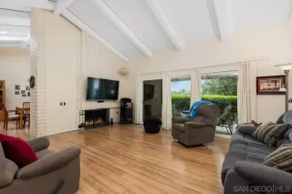 Photo #6: 240005785 Listing 