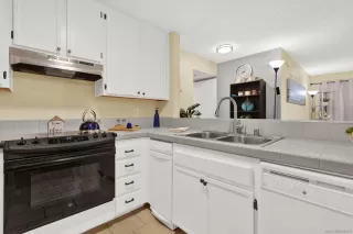 Photo #3: 240005808 Listing 