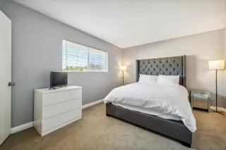 Photo #3: 240005821 Listing