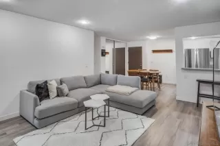 Photo #3: 240005846 Listing