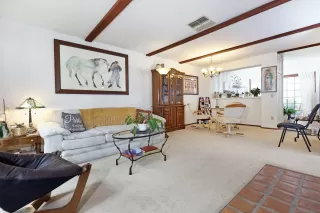 Photo #3: 240005853 Listing 