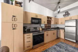 Photo #3: 240005930 Listing 