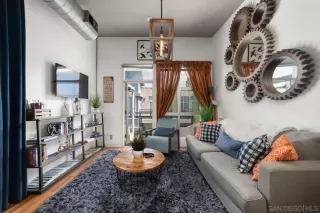 Photo #4: 240005930 Listing 