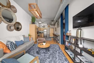 Photo #6: 240005930 Listing 