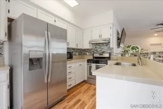 Photo #6: 240005955 Listing 