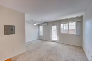 Photo #3: 240005999 Listing