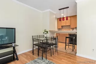 Photo #5: 240006012 Listing