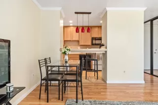 Photo #6: 240006012 Listing