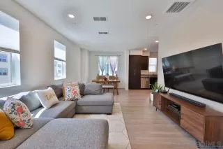 Photo #5: 240006081 Listing