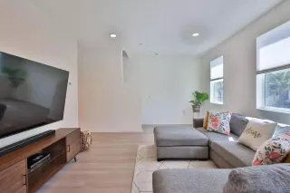 Photo #6: 240006081 Listing