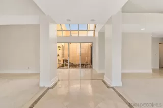 Photo #5: 240006124 Listing