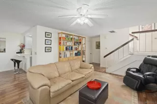 Photo #3: 240006146 Listing 