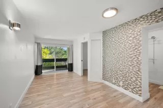 Photo #1: 240006162 Listing