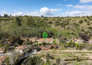 Photo #2: 240006188 Listing