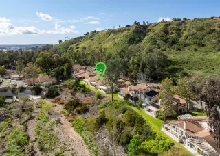 Photo #3: 240006188 Listing