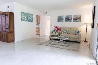 Photo #5: 240006196 Listing